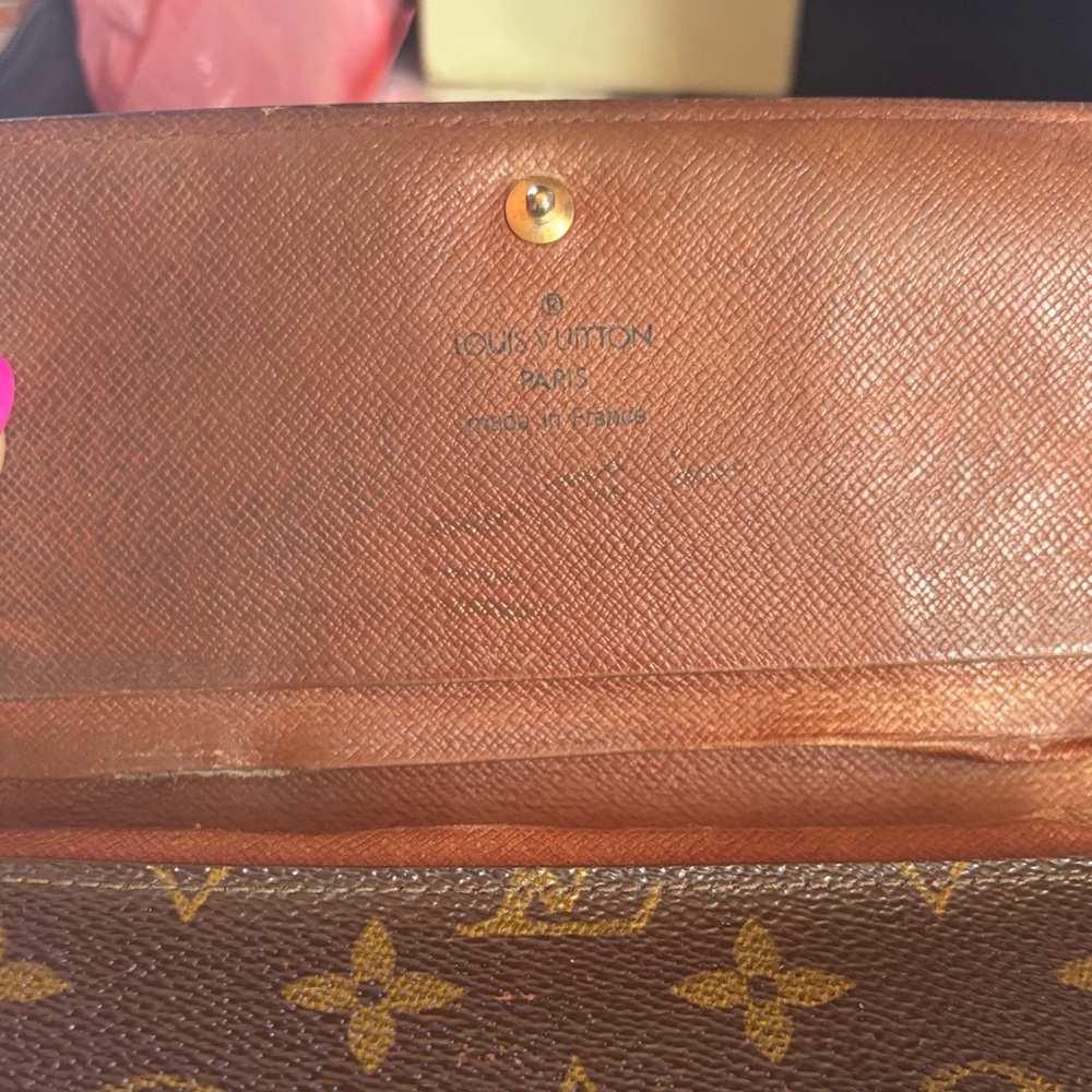 Louis Vuitton Brown and Gold Monogram Clutch - Picture 7 of 14
